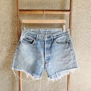 Vintage LEVI’S high waisted denim shorts